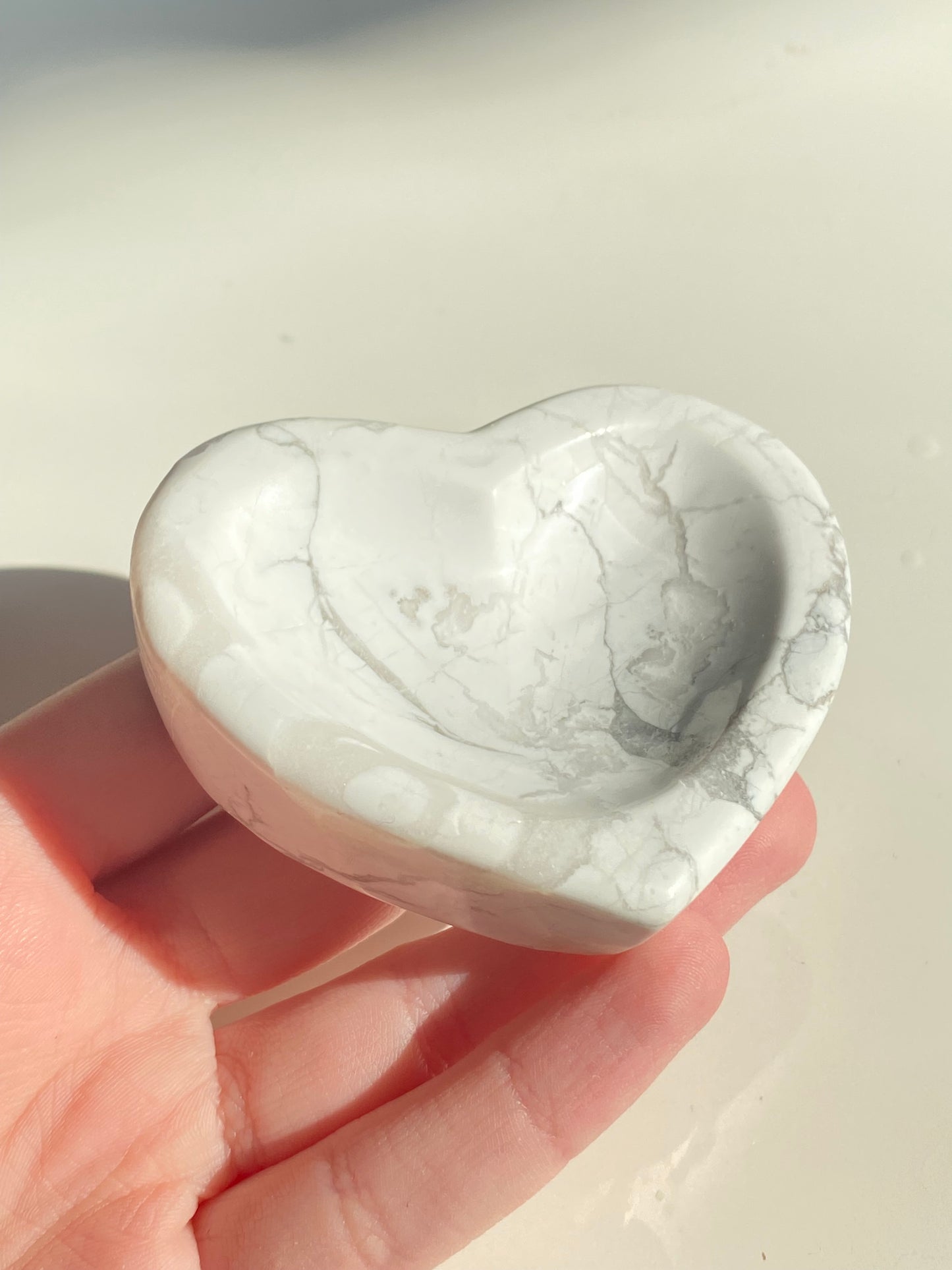 Howlite Heart Bowl