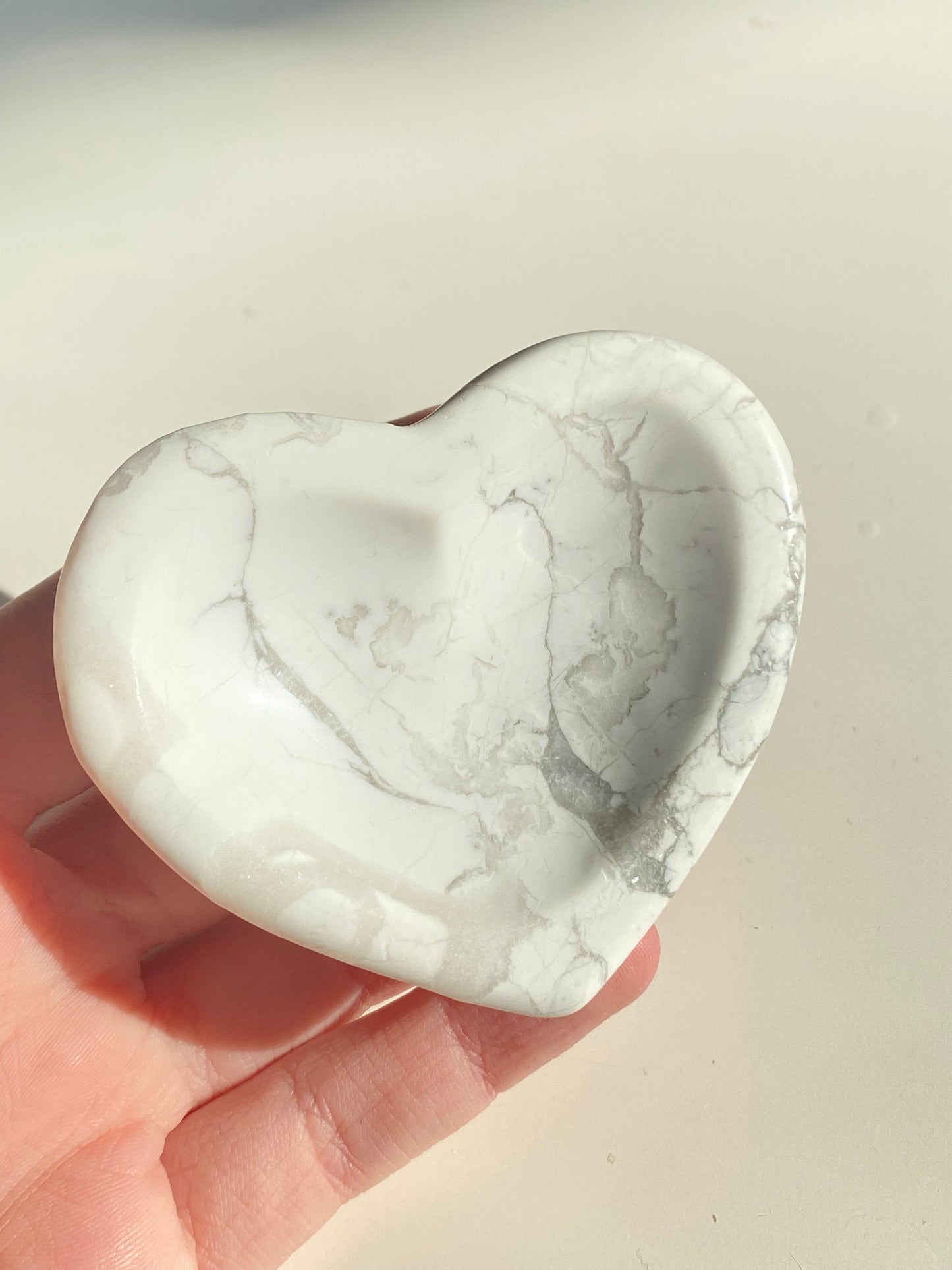 Howlite Heart Bowl