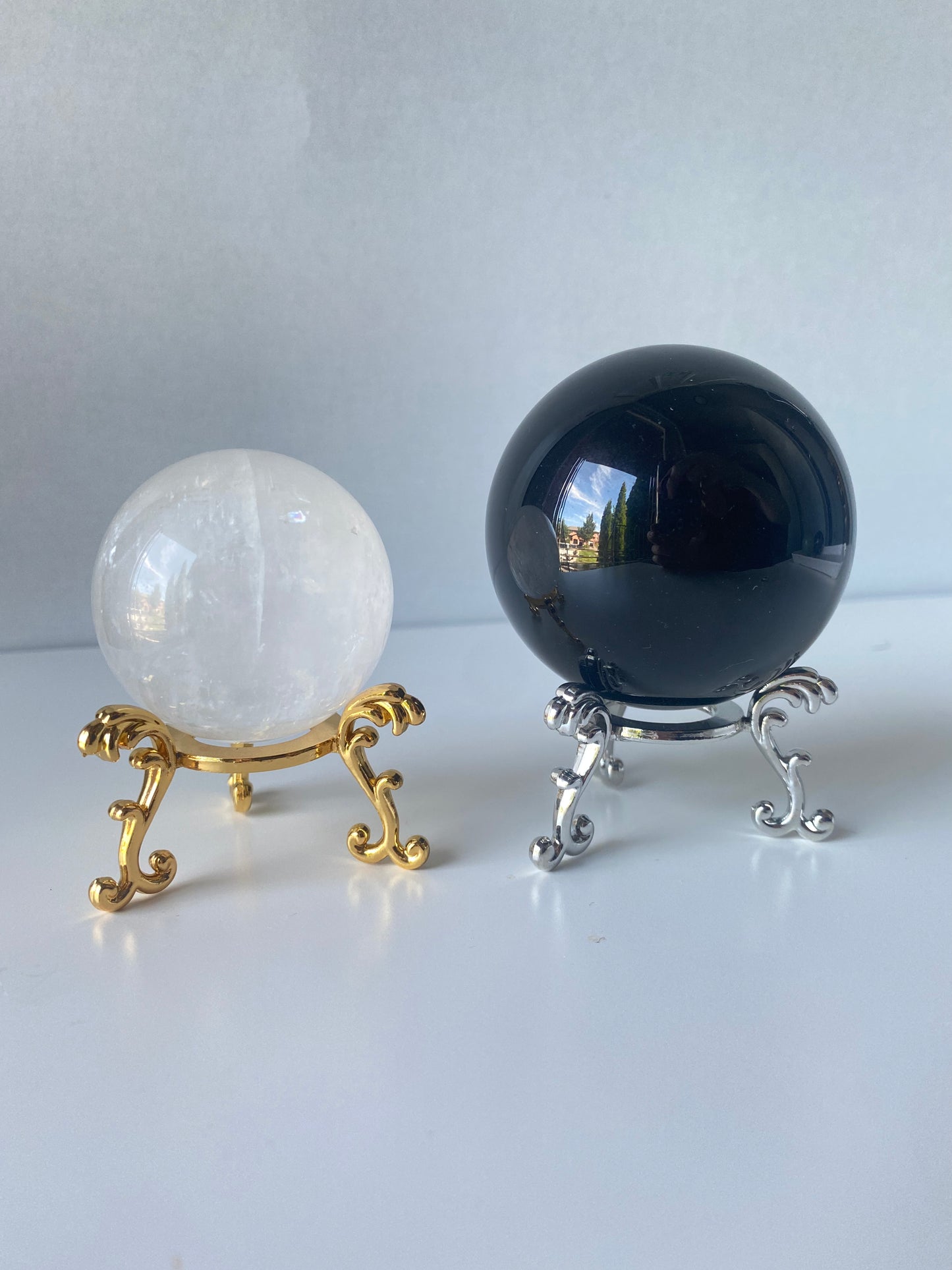 Metal Sphere Stand